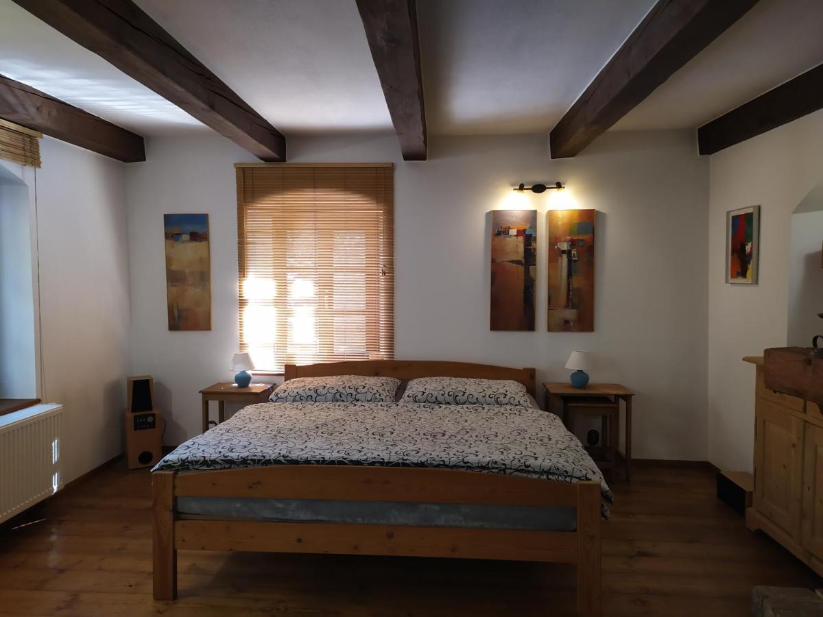 Forest Rustic Apartment Brdy Vesin Bagian luar foto
